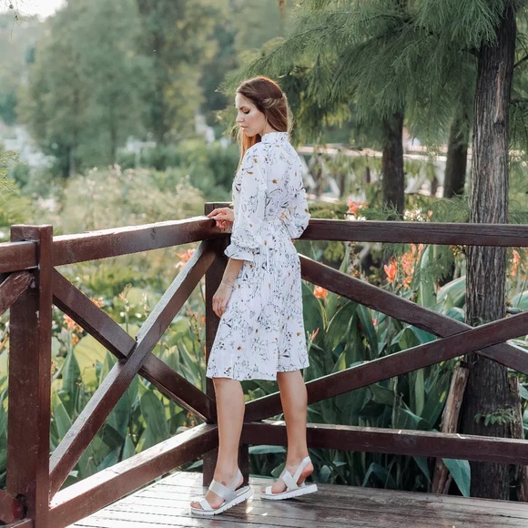 “Sticks x Stones” (CLOSING CLOSET SALE) - Picture 3 of 5